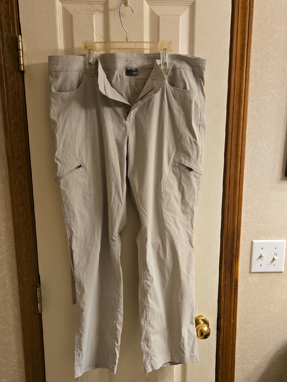 Eddie Bauer Ladies Cargo Pants 16 Short